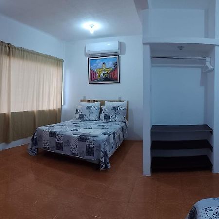 Apartamentos Mundo Maya Habitaciones Flores Exterior photo