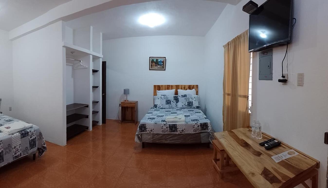 Apartamentos Mundo Maya Habitaciones Flores Exterior photo
